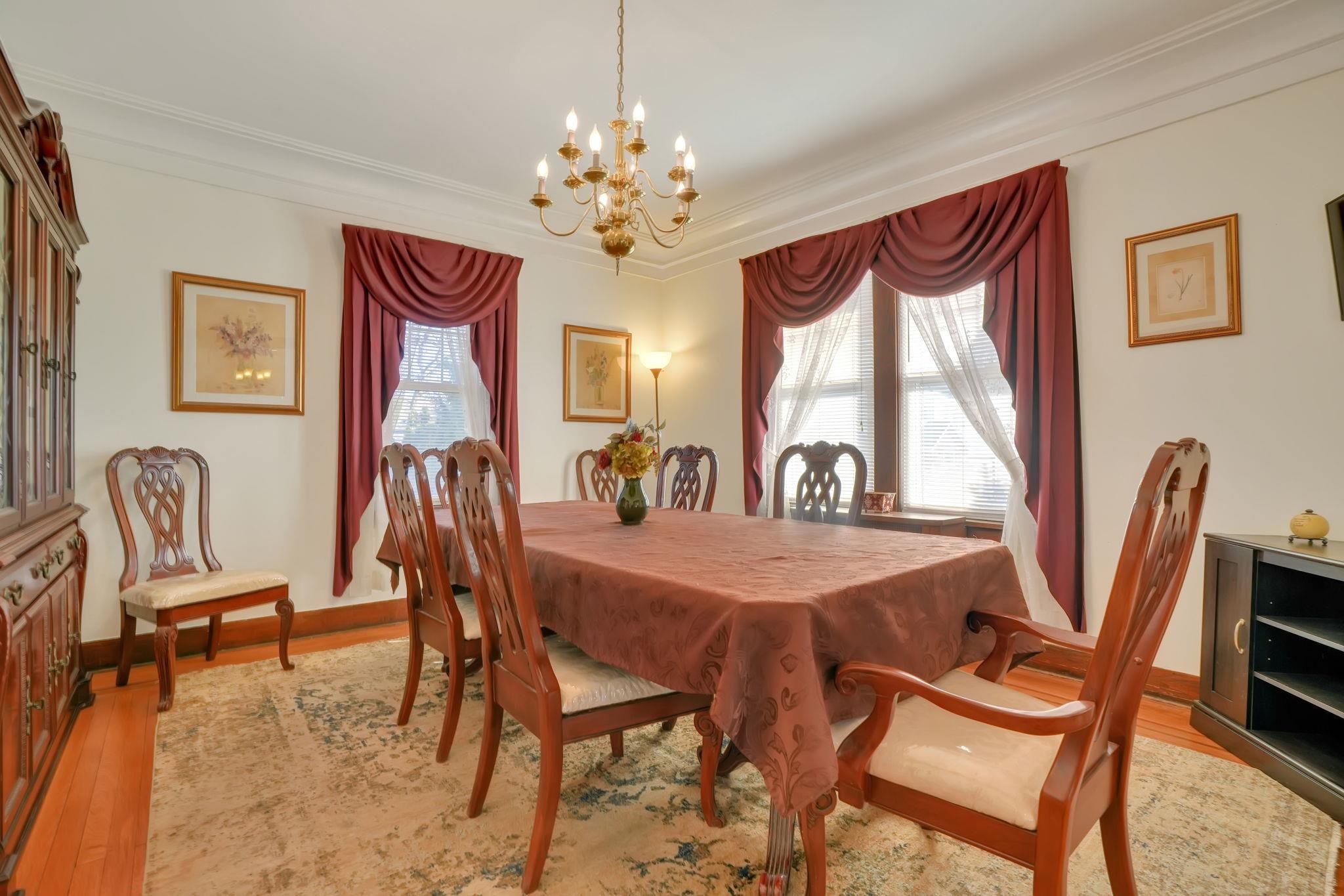 10 Lynn Court Rutherford, NJ 07070 - Photo 7 of 37 a dining room with furniture and window
