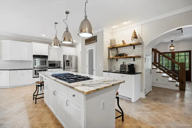 $999,999 | 2168 Bluff View Drive, Dunlap, TN 37327