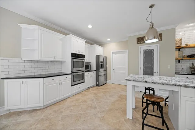 $999,999 | 2168 Bluff View Drive, Dunlap, TN 37327