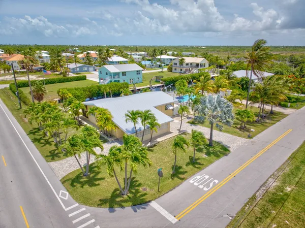$999,000 | 30366 Falcon Lane, Big Pine Key, FL 33043
