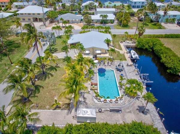 $999,000 | 30366 Falcon Lane, Big Pine Key, FL 33043