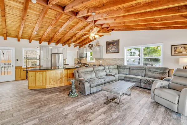 $999,000 | 30366 Falcon Lane, Big Pine Key, FL 33043