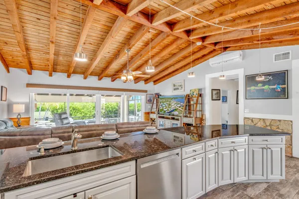 $999,000 | 30366 Falcon Lane, Big Pine Key, FL 33043