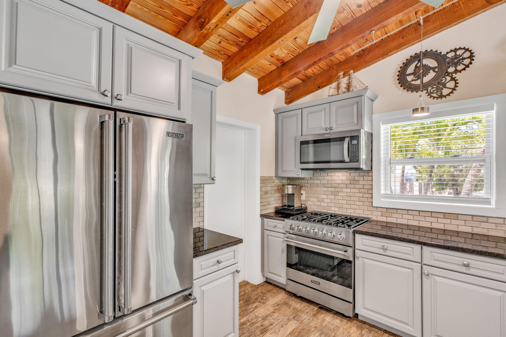 30366 Falcon Lane Big Pine Key, FL 33043 - Photo 10 of 45 Kitchen