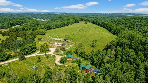 $844,900 | 19004 Kestrel Ridge Lane, Richland Center, WI 53581