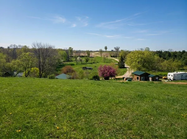 $849,900 | 19004 Kestrel Ridge Lane, Richland Center, WI 53581