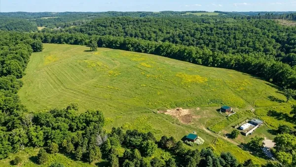 $849,900 | 19004 Kestrel Ridge Lane, Richland Center, WI 53581