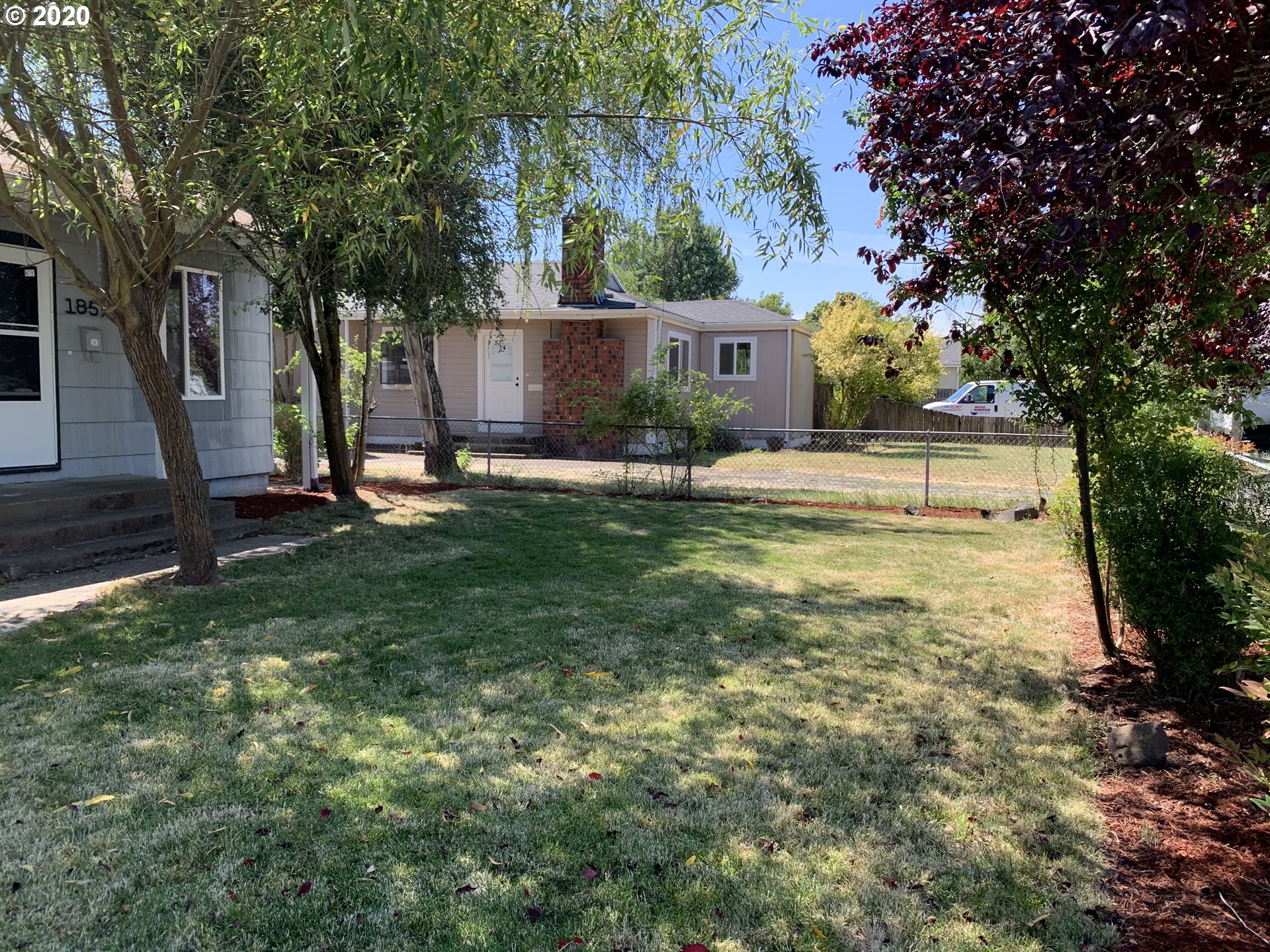 1857 H Street Springfield, OR 97477 - Photo 2 of 30