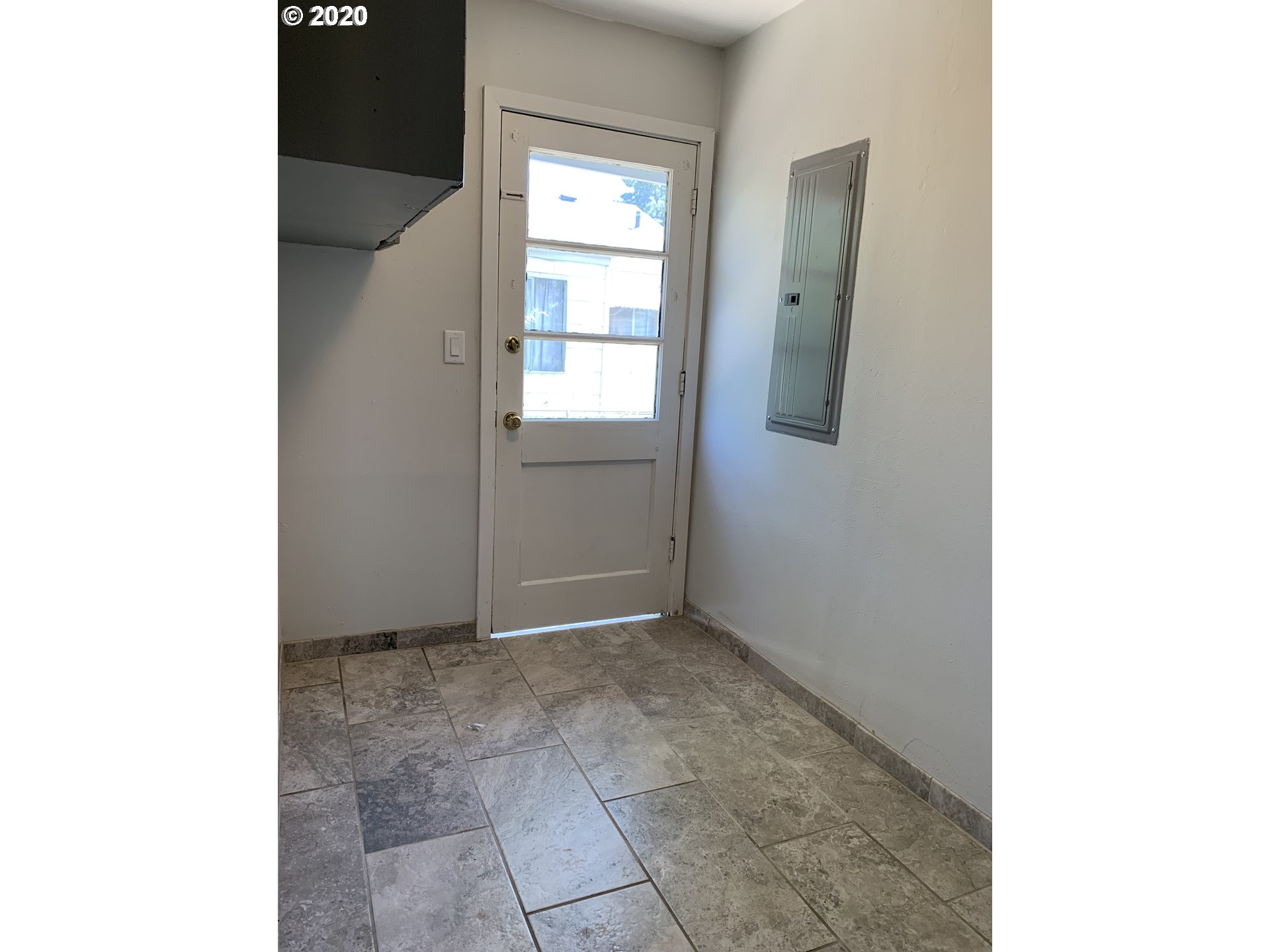 1857 H Street Springfield, OR 97477 - Photo 11 of 30
