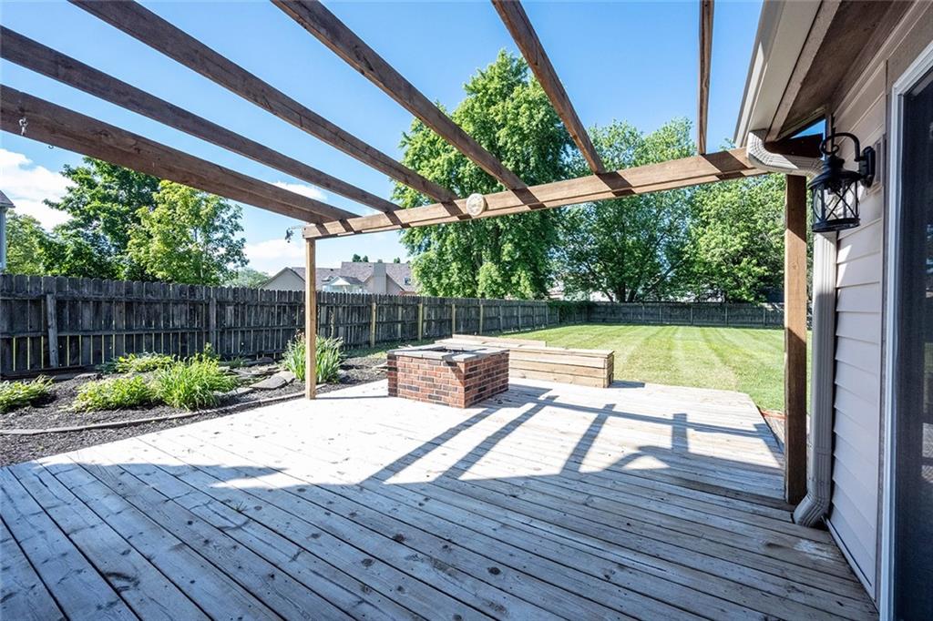 7762 Geist Bluff Drive Indianapolis, IN 46236 - Photo 50 of 57