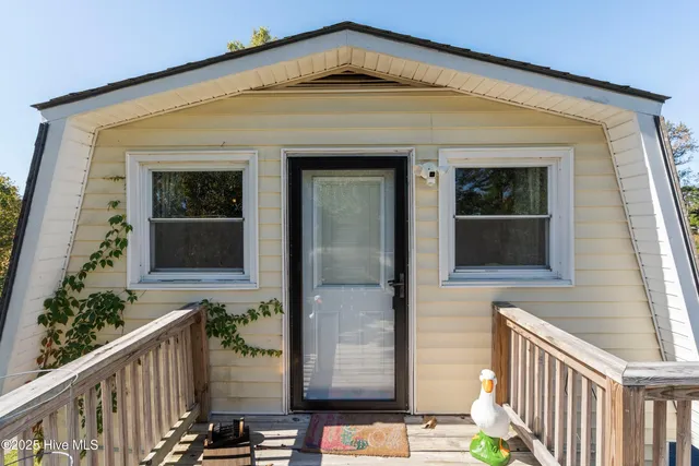 $229,000 | 198 Jefferson Road, Lake Waccamaw, NC 28450