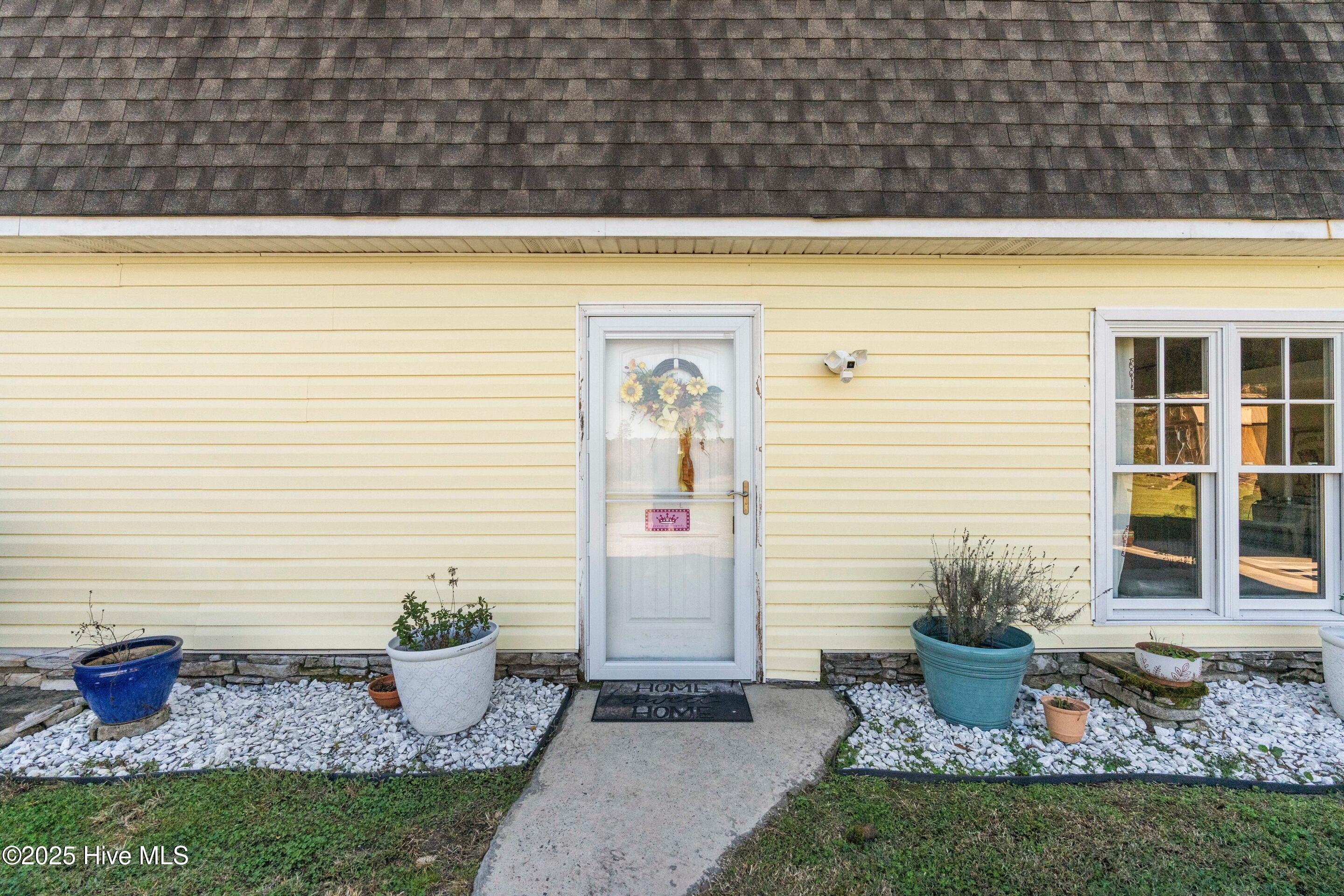 198 Jefferson Road Lake Waccamaw, NC 28450 - Photo 17 of 27 Unit A entrance
