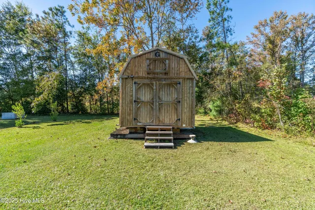 $229,000 | 198 Jefferson Road, Lake Waccamaw, NC 28450