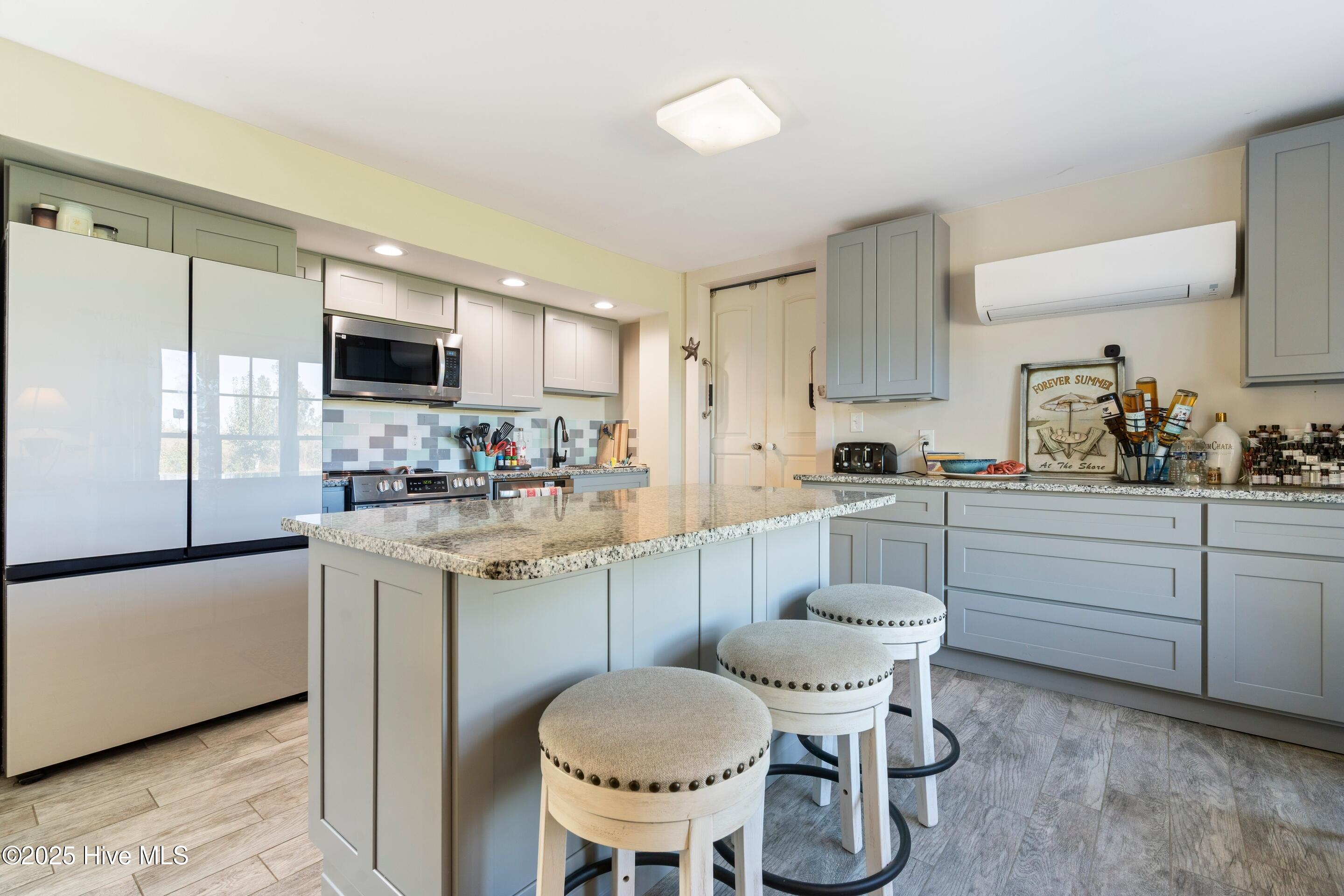 198 Jefferson Road Lake Waccamaw, NC 28450 - Photo 6 of 27 mls-DSC06974