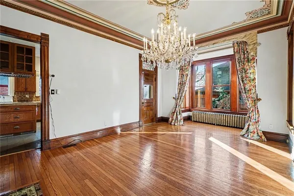 $925,000 | 425 Gladstone Boulevard, Kansas City, MO 64124