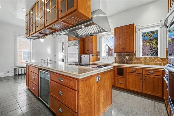 $925,000 | 425 Gladstone Boulevard, Kansas City, MO 64124