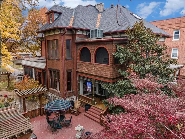 $999,900 | 425 Gladstone Boulevard, Kansas City, MO 64124