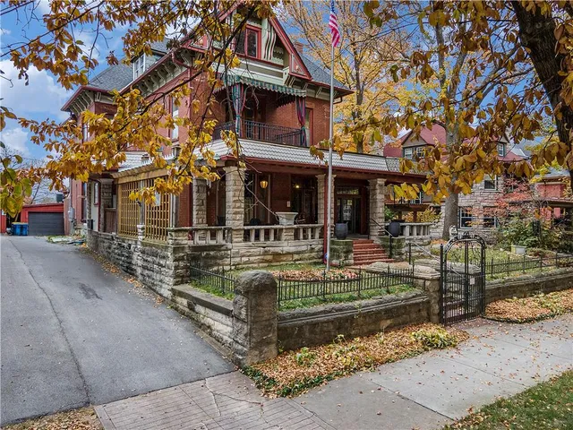 $999,900 | 425 Gladstone Boulevard, Kansas City, MO 64124