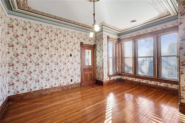 $925,000 | 425 Gladstone Boulevard, Kansas City, MO 64124
