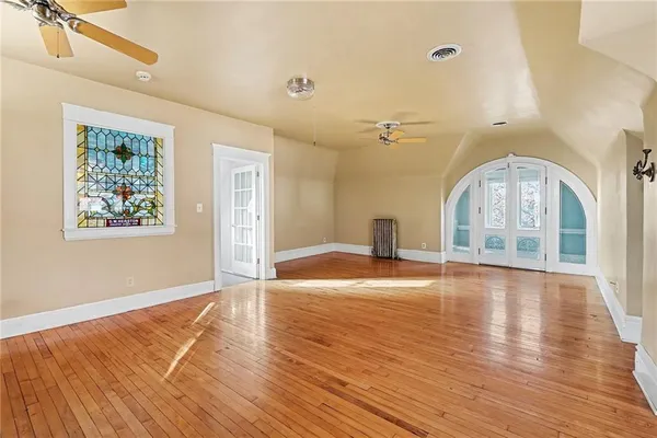 $925,000 | 425 Gladstone Boulevard, Kansas City, MO 64124