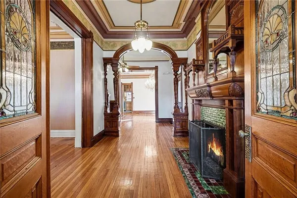 $925,000 | 425 Gladstone Boulevard, Kansas City, MO 64124