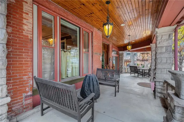 $999,900 | 425 Gladstone Boulevard, Kansas City, MO 64124