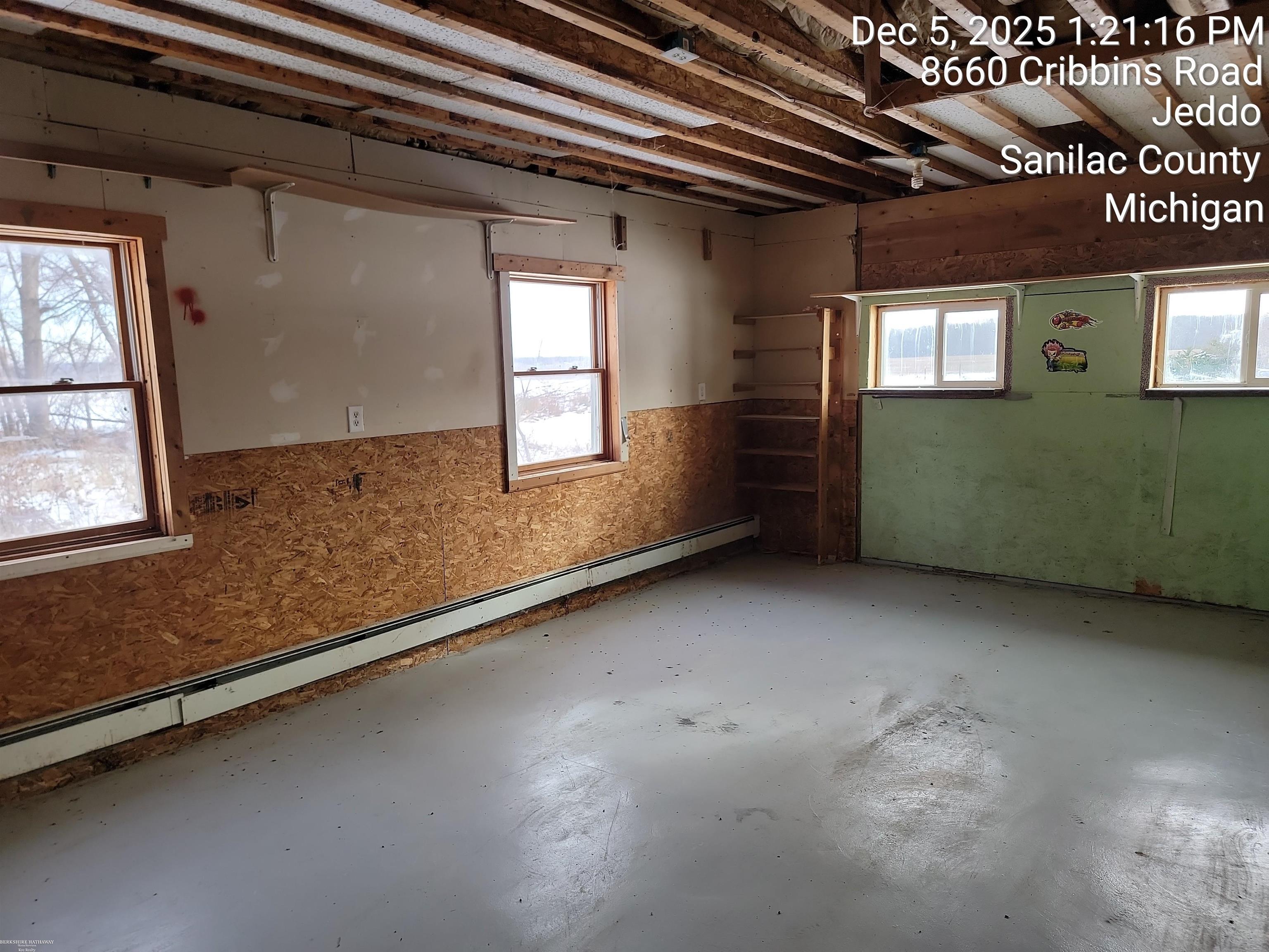 6450 Fisher Road Jeddo, MI 48032 - Photo 3 of 23