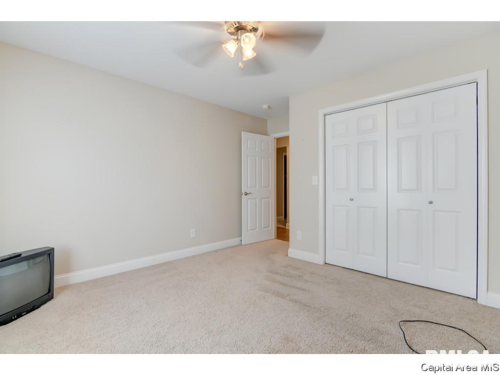 613 Heathrow Lane Rochester, IL 62563 - Photo 21 of 36