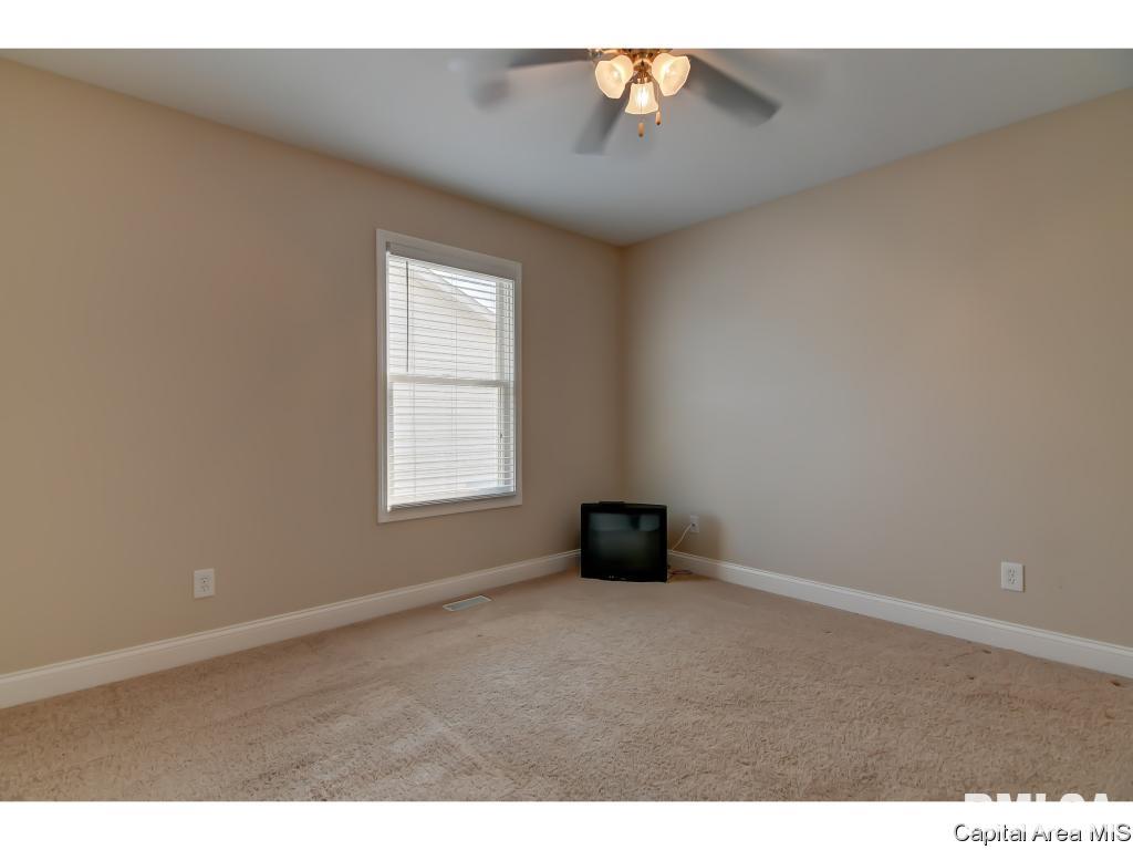 613 Heathrow Lane Rochester, IL 62563 - Photo 22 of 36