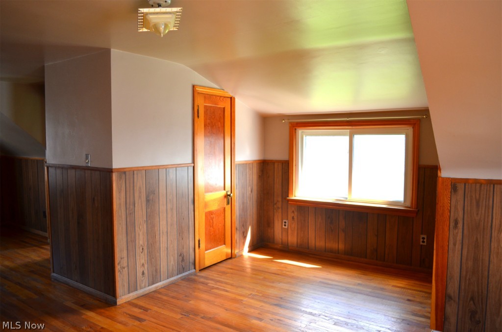 8105 Spring Garden Road Cleveland, OH 44129 - Photo 10 of 15