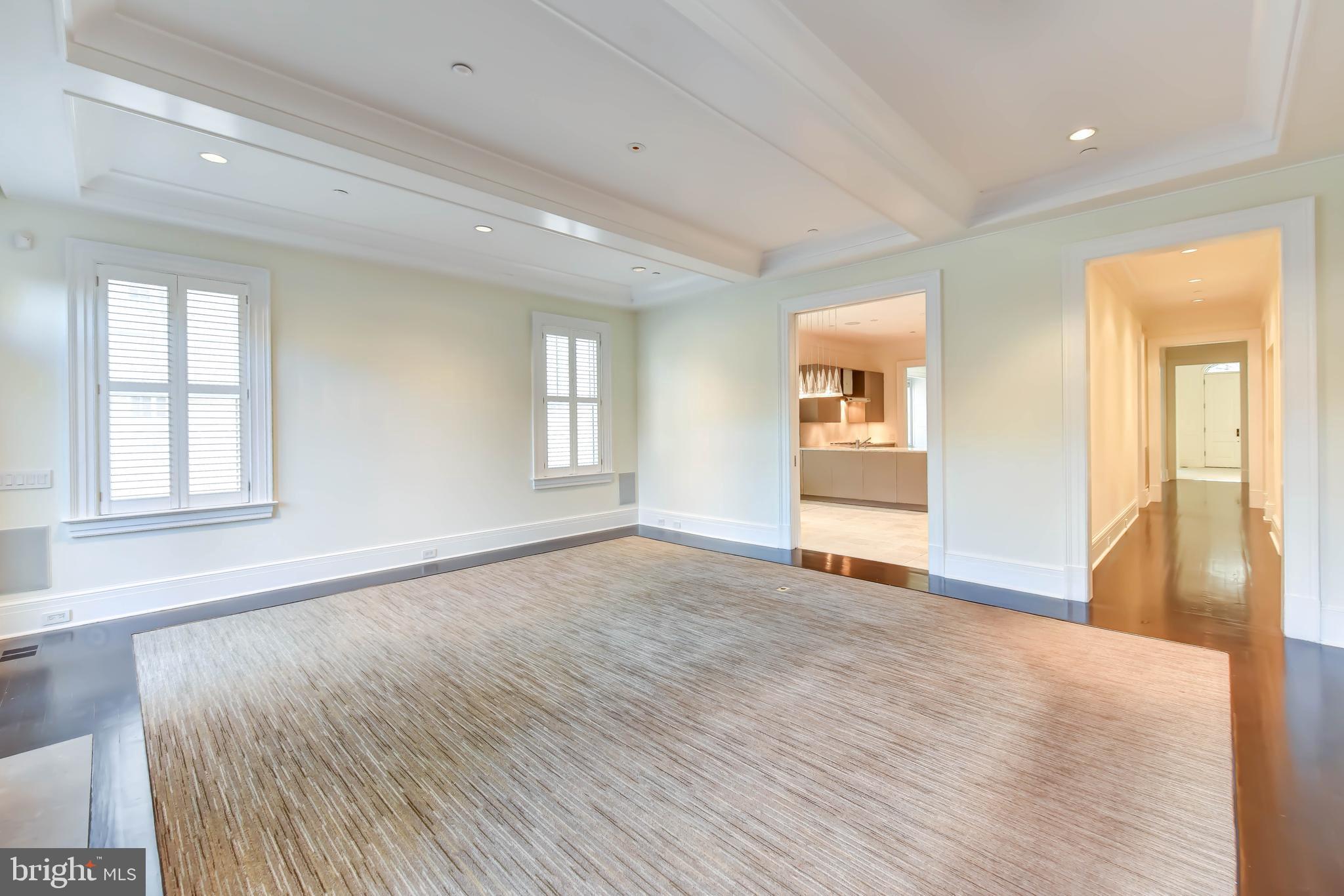 2733 Cathedral Avenue Northwest Washington, DC 20008 - Photo 21 of 36 Family Room