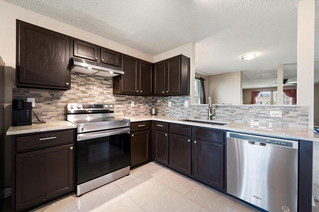 1105 Schenectady Road Arlington, TX 76017 - Photo 10 of 24