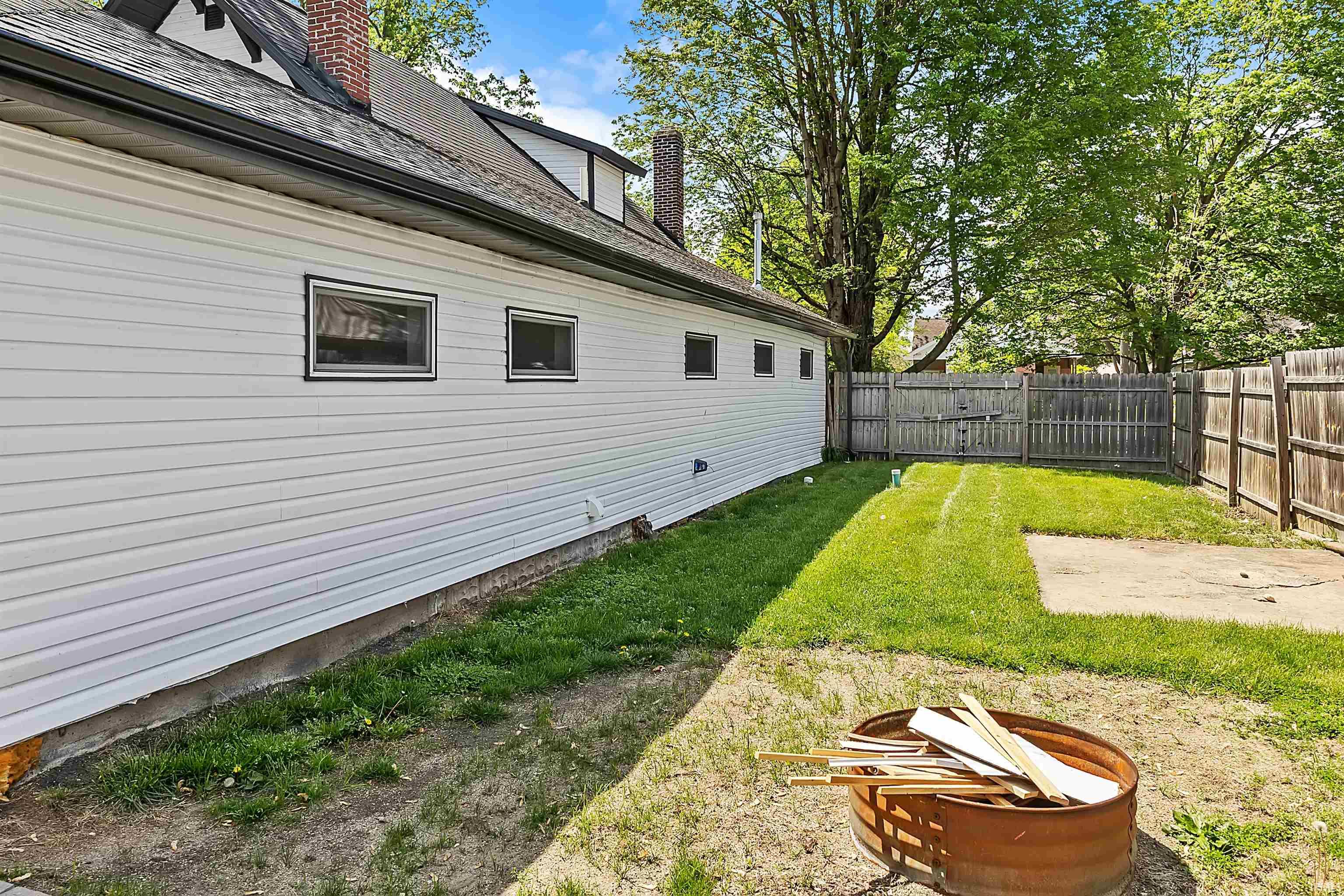 103 East Harrison Street Delphi, IN 46923 - Photo 6 of 29