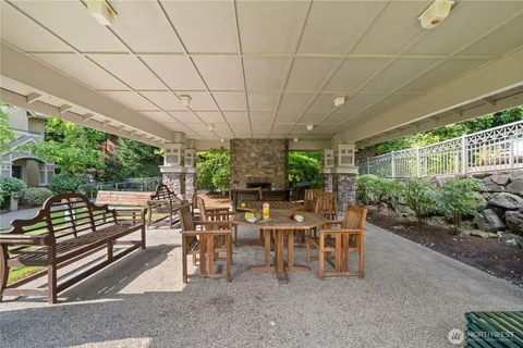 $874,995 | 12310 Northeast 92nd Street, Unit H204, Kirkland, WA 98033