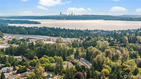 $874,995 | 12310 Northeast 92nd Street, Unit H204, Kirkland, WA 98033