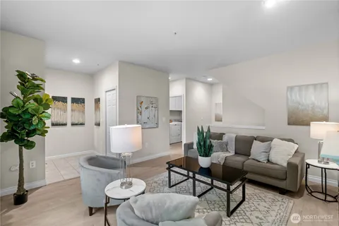 $874,995 | 12310 Northeast 92nd Street, Unit H204, Kirkland, WA 98033