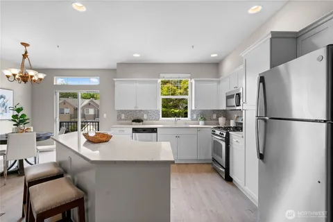 $874,995 | 12310 Northeast 92nd Street, Unit H204, Kirkland, WA 98033