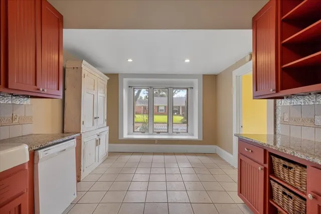 $339,900 | 710 Gresham Street, Smithville, TX 78957