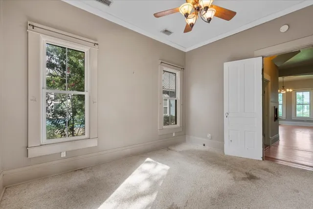 $339,900 | 710 Gresham Street, Smithville, TX 78957