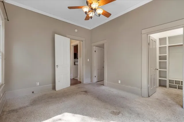 $339,900 | 710 Gresham Street, Smithville, TX 78957