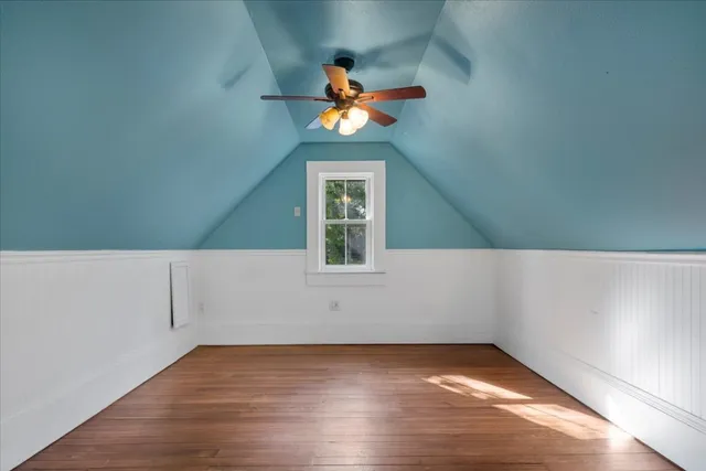 $339,900 | 710 Gresham Street, Smithville, TX 78957