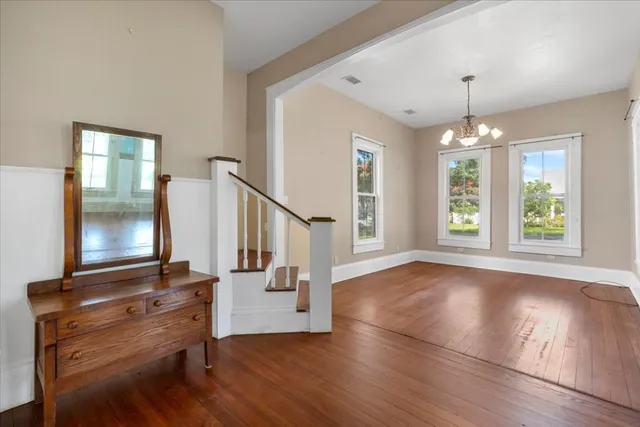 $339,900 | 710 Gresham Street, Smithville, TX 78957