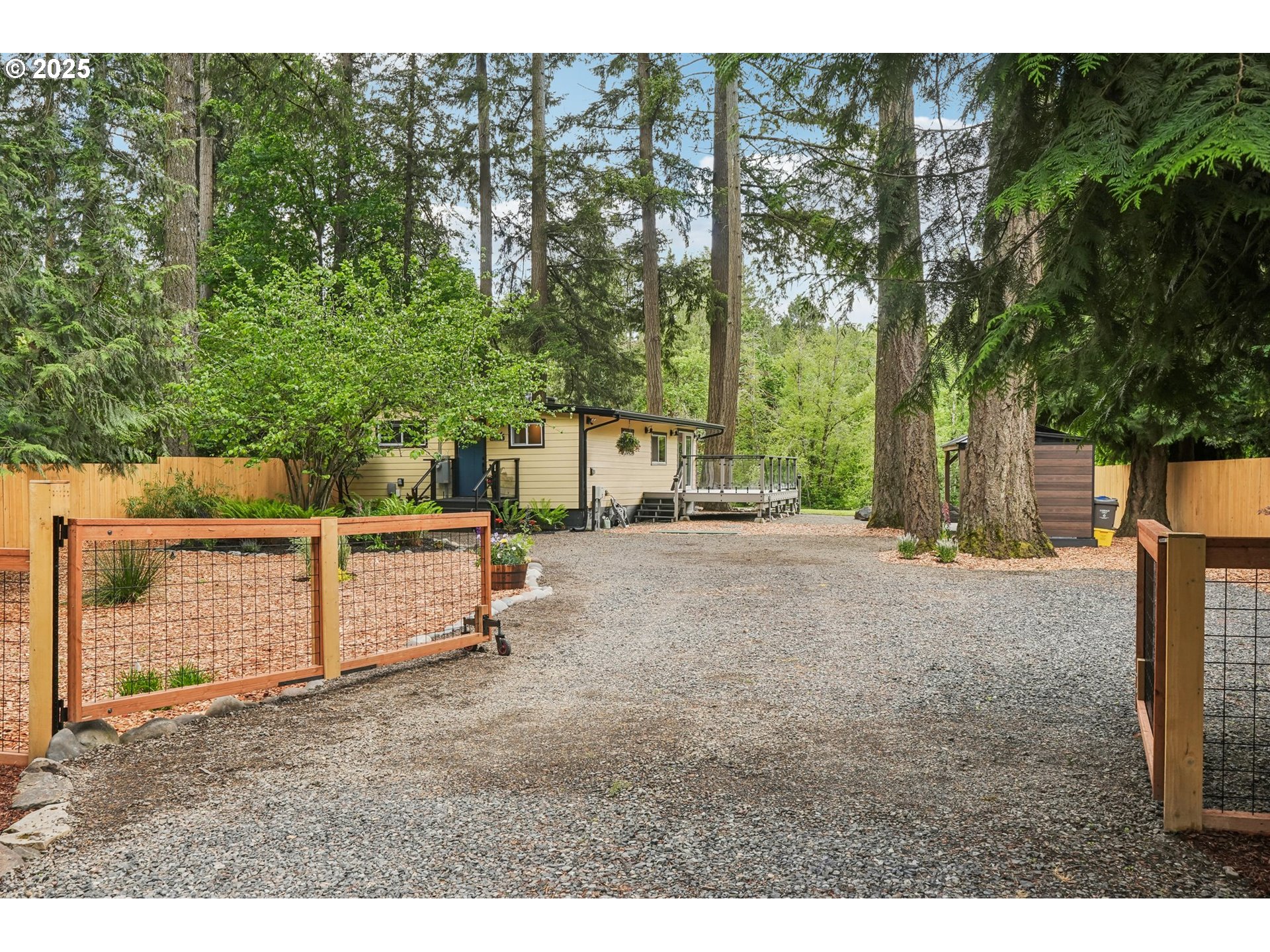28831 Southeast Woods Road Eagle Creek, OR 97022 - Photo 2 of 40