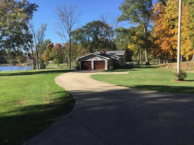 $399,900 | 1246 Vincent Lake Lane, Tekonsha, MI 49092