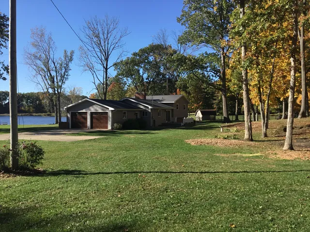 $399,900 | 1246 Vincent Lake Lane, Tekonsha, MI 49092