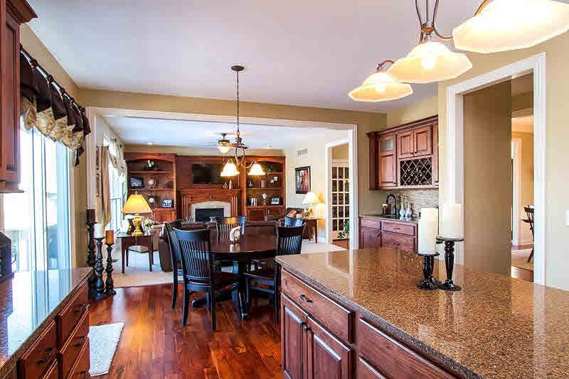 4116 Thunder Ridge Road Bettendorf, IA 52722 - Photo 9 of 24 Gallery Image 9