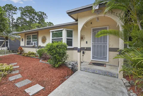 $915,000 | 15773 85th Road North, Loxahatchee, FL 33470