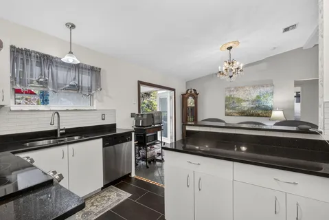 $915,000 | 15773 85th Road North, Loxahatchee, FL 33470