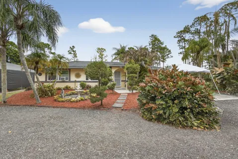 $915,000 | 15773 85th Road North, Loxahatchee, FL 33470