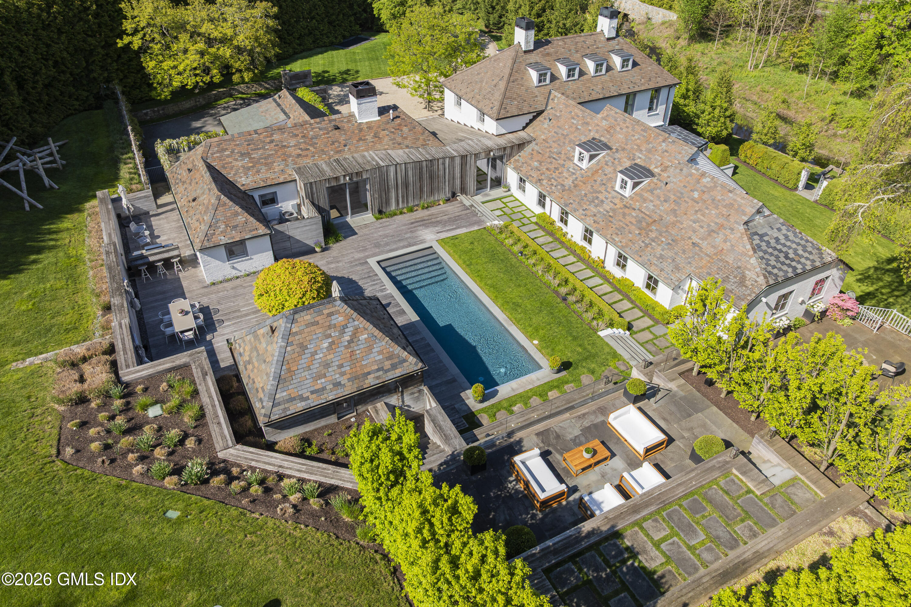 306 Round Hill Road Greenwich, CT 06831 - Photo 49 of 50 DJI_20260508162548_0823_D